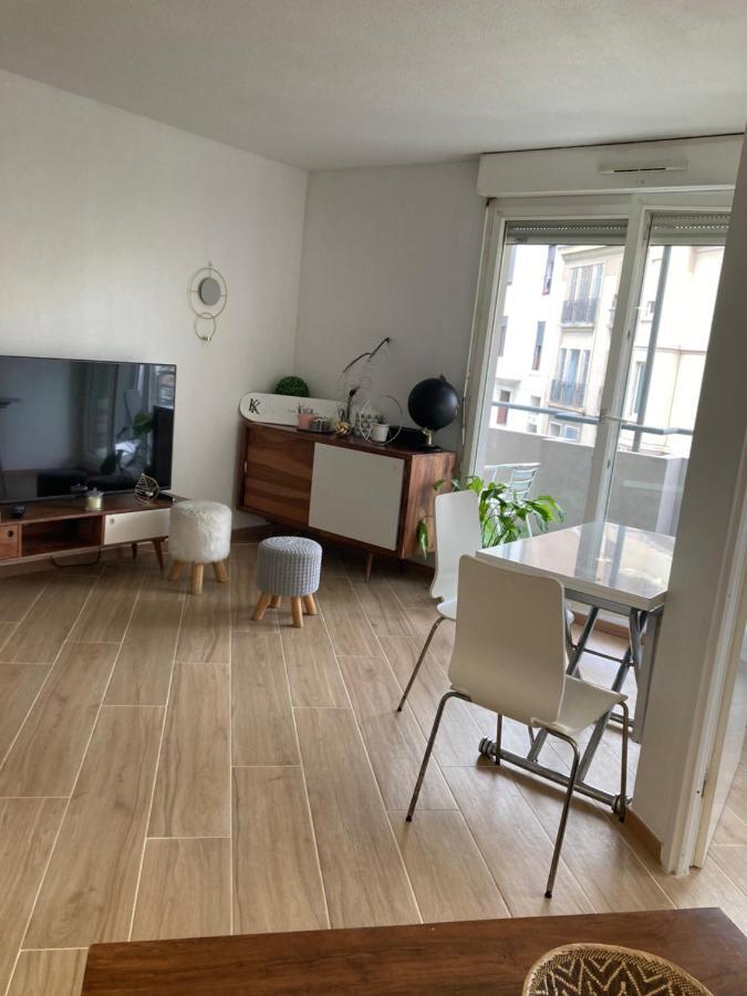Apparement Chaleureux Avec Balcon Appartement Marseilles Buitenkant foto